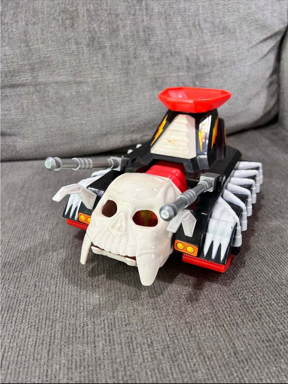Voltron Panosh Place 1984 Skull Tank Vintage World Events
